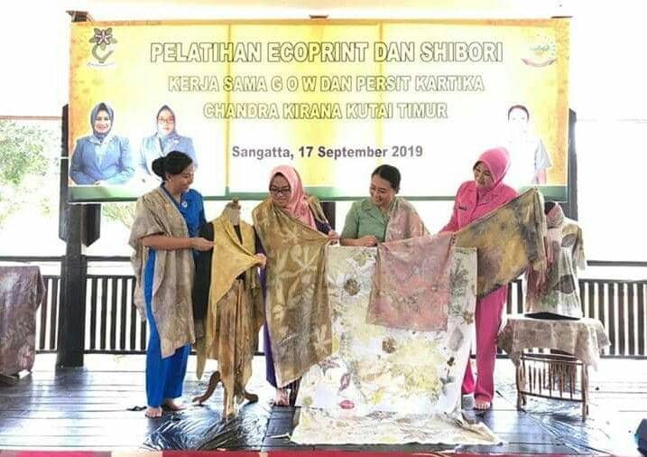 Ecoprint, Tingkatkan Perekonomian Melalui Batik Berbahan dari Alam