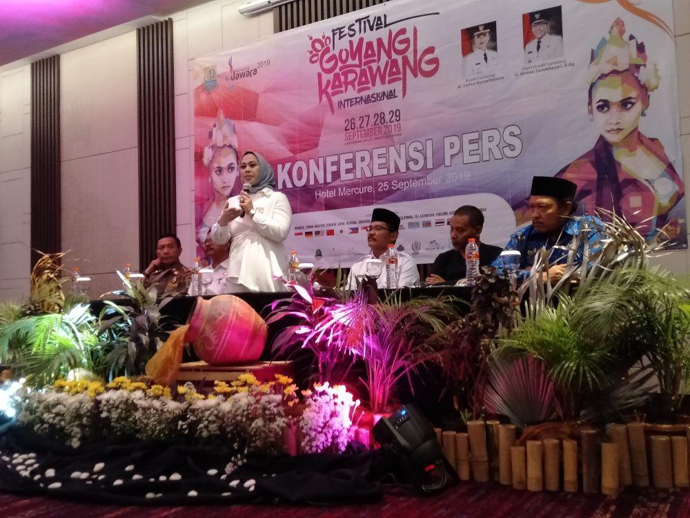 Datangkan Wisatawan Melalui Festival Goyang Karawang Internasional