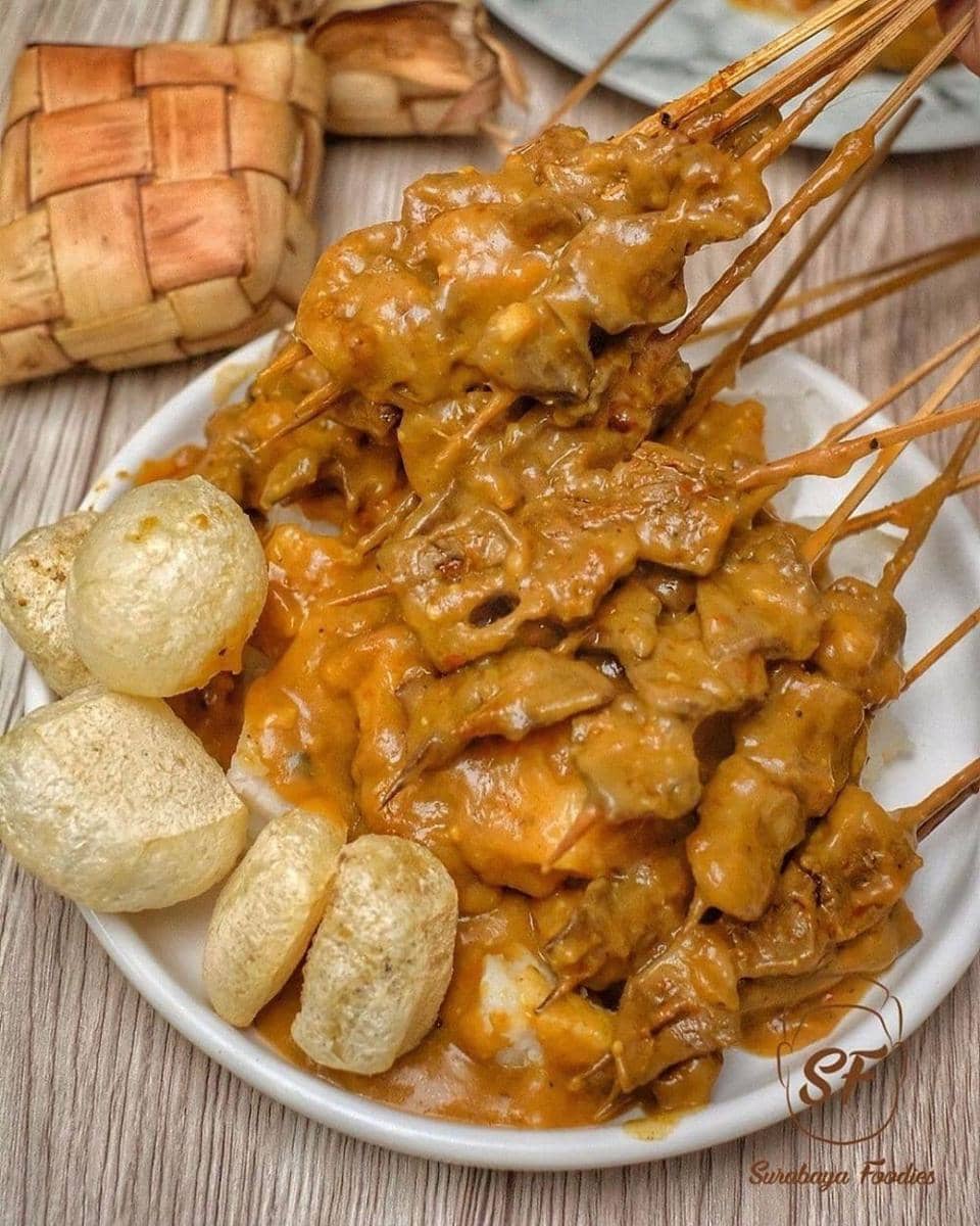 instagram.com/surabayafoodies