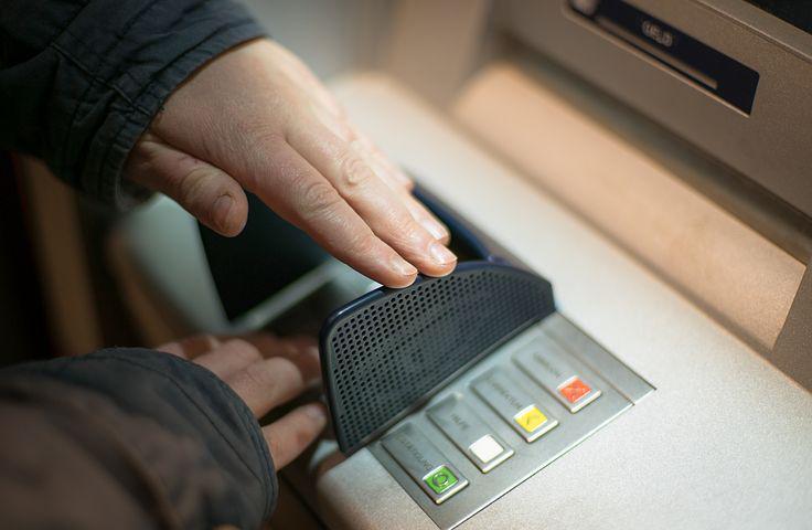 Mengenal Apa Itu Skimming dan Cara-Cara Menghindarinya