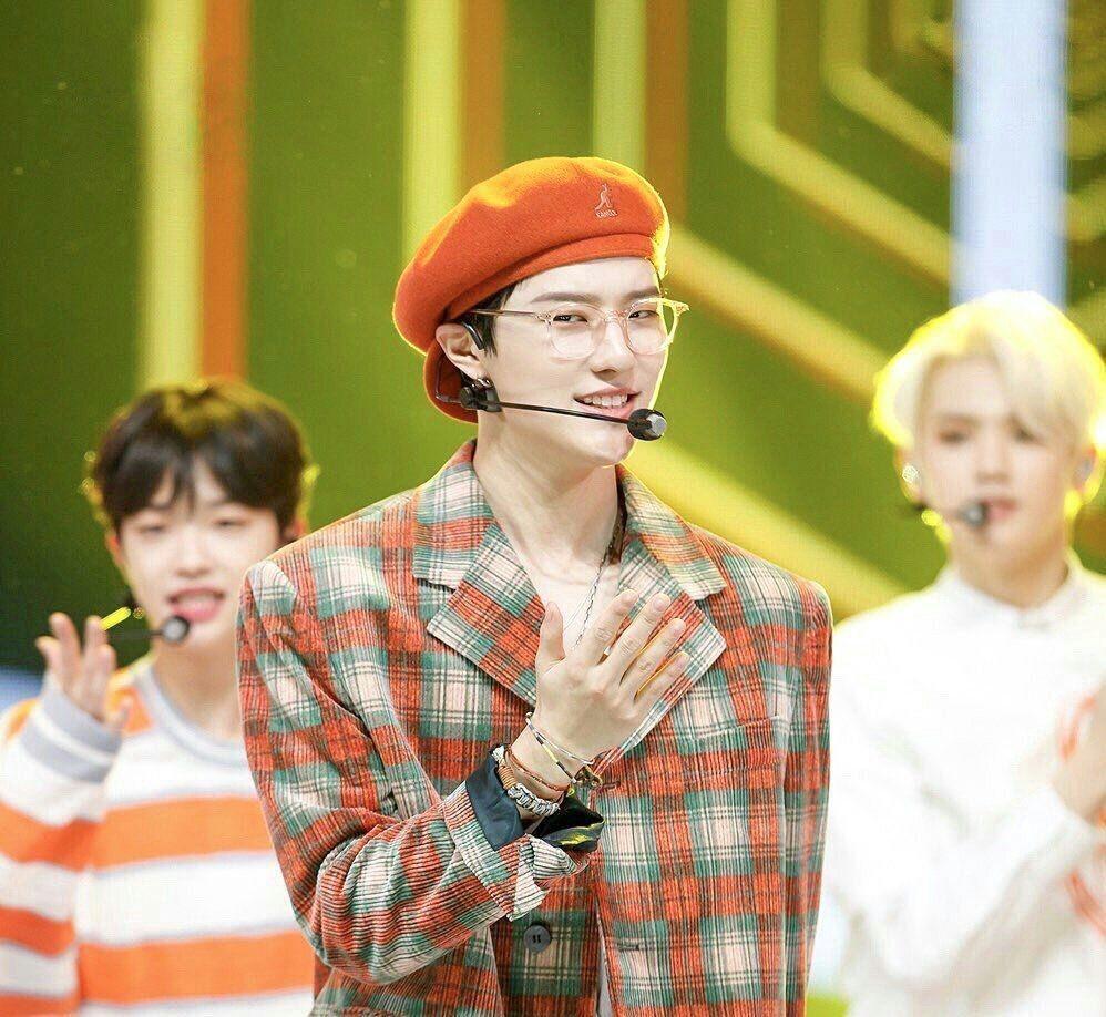 Aksesori Favorit, Ini 9 Potret Seung Youn X1 dengan Topi Baret