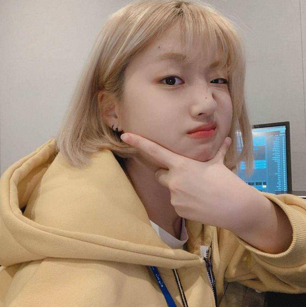 twitter.com/adora_bighit