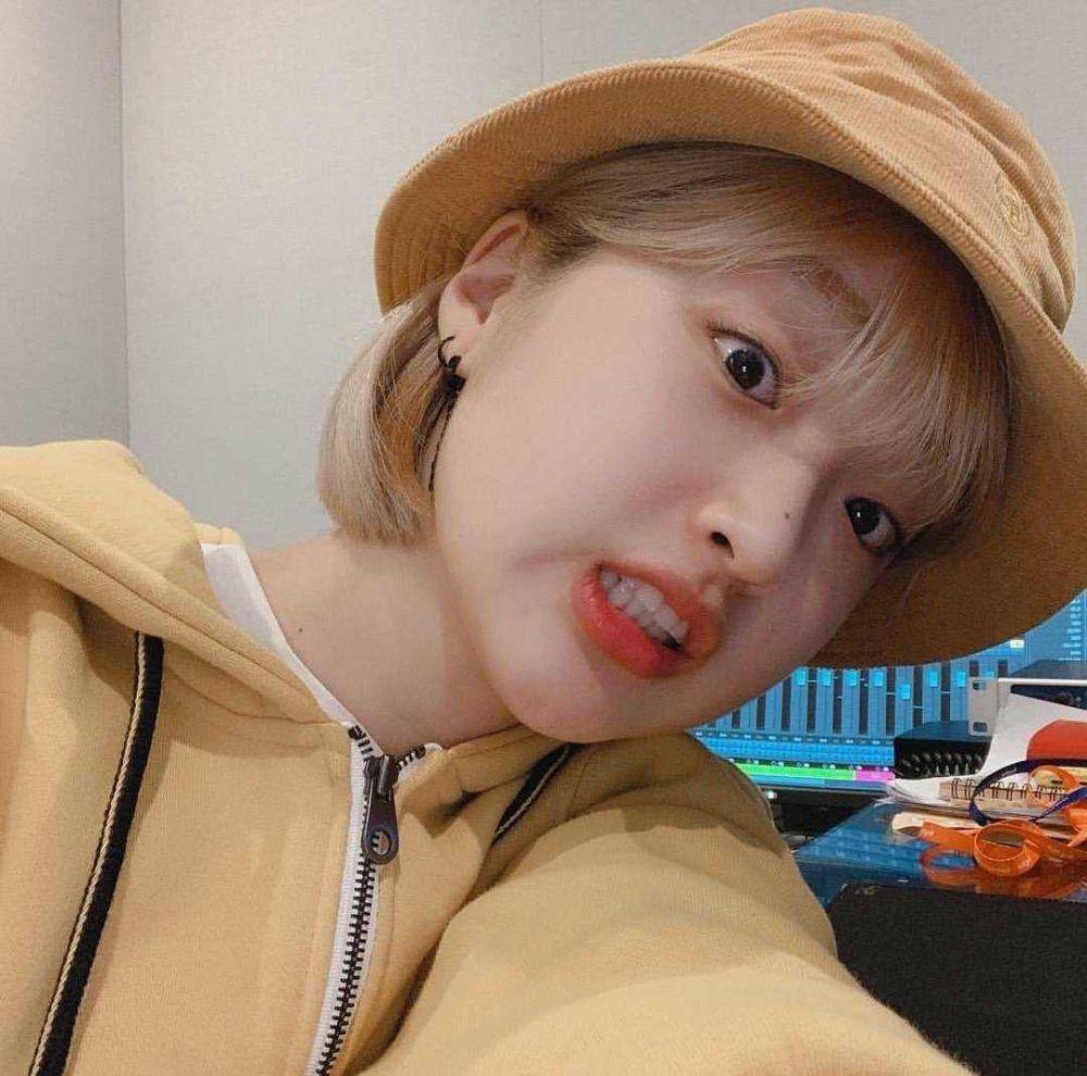 twitter.com/adora_bighit