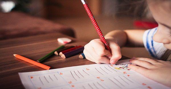 Orangtua wajib tahu, 5 cara memotivasi anak agar tidak minder