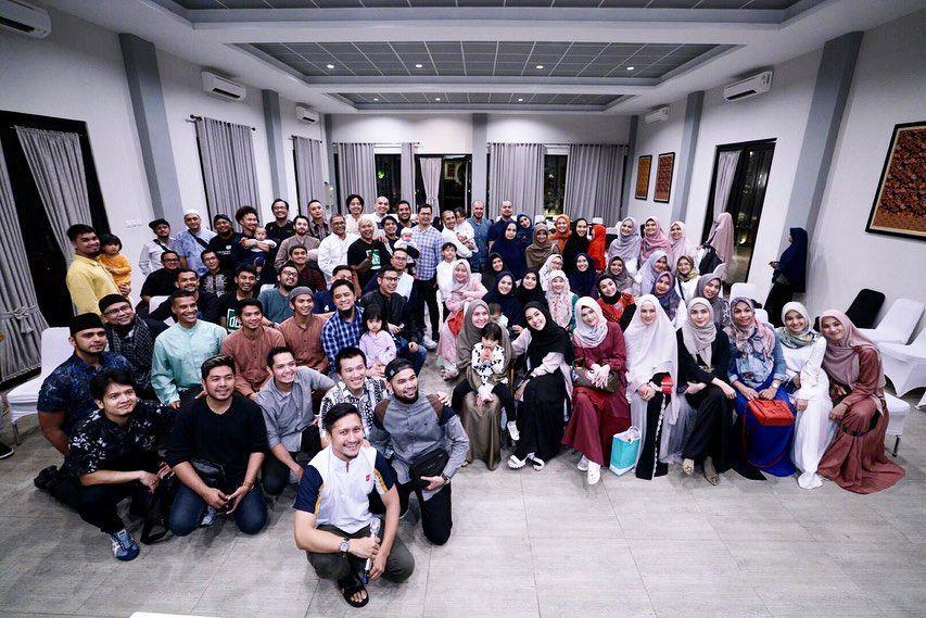 10 Potret Kajian Musawarah, Kelompok Pengajian Artis Hijrah