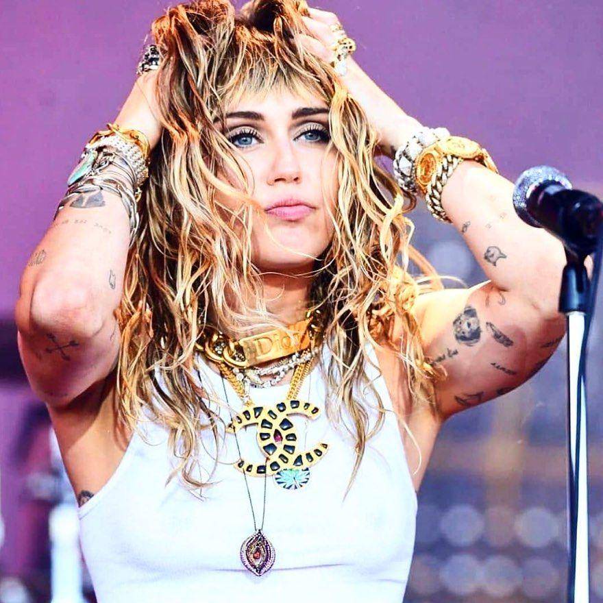 Instagram.com/mileycyrus