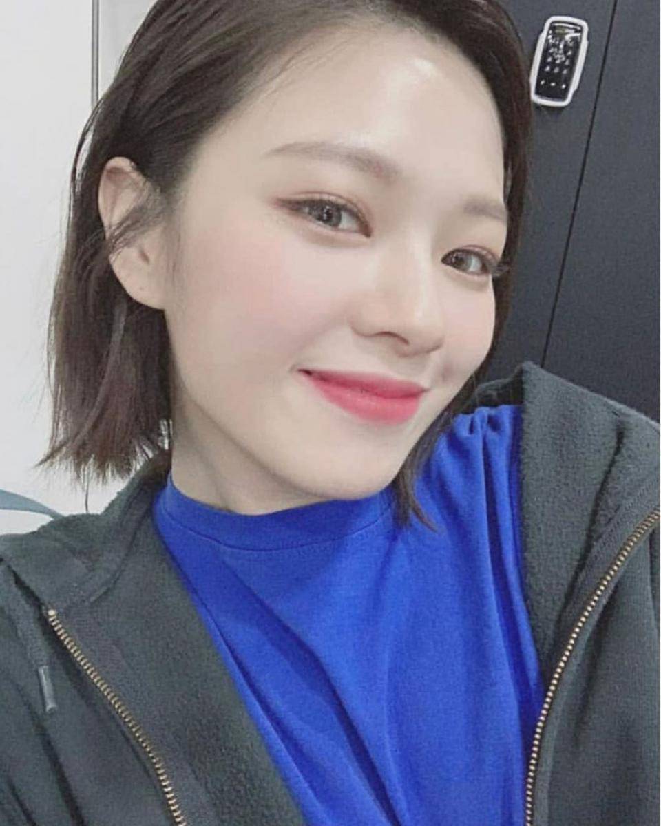Instagram.com/jeongyeon