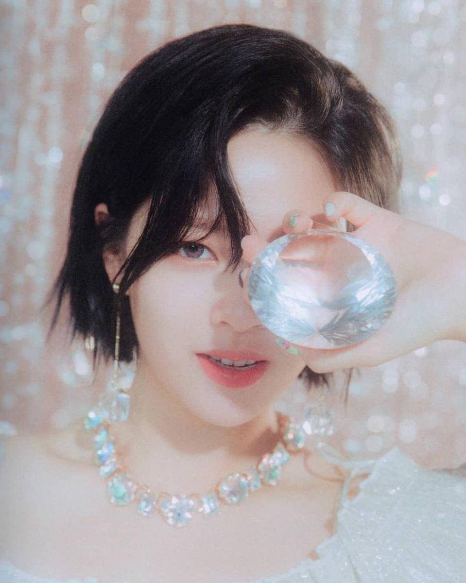 Instagram.com/jeongyeontwice