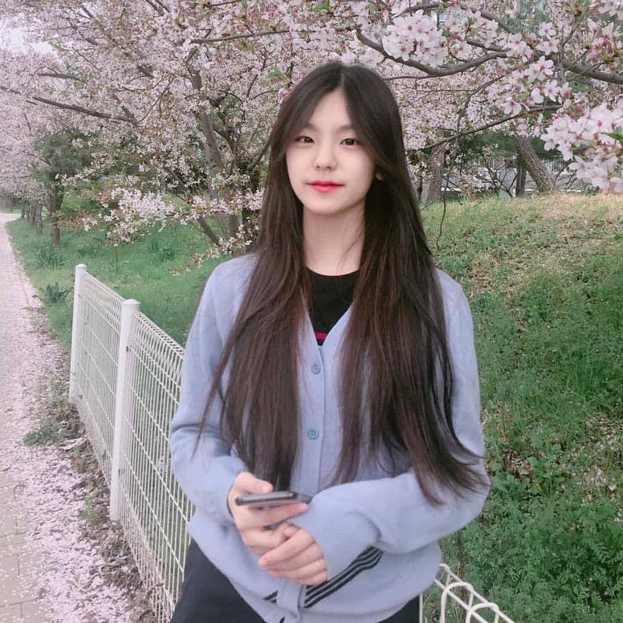 Instagram.com/yeji.itzy
