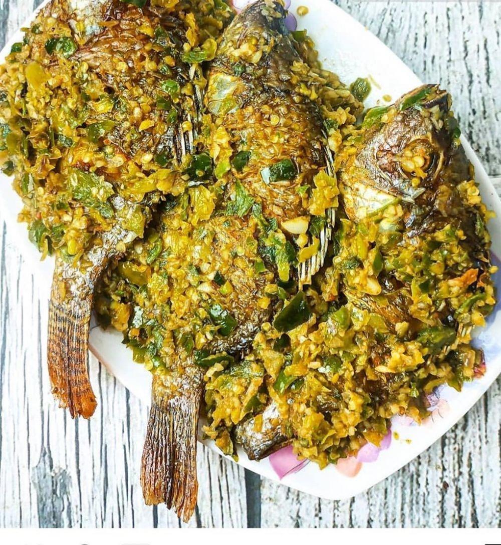 Resep Membuat Ikan Mujaer Sambal Ijo, Pedasnya Nampol Abis!