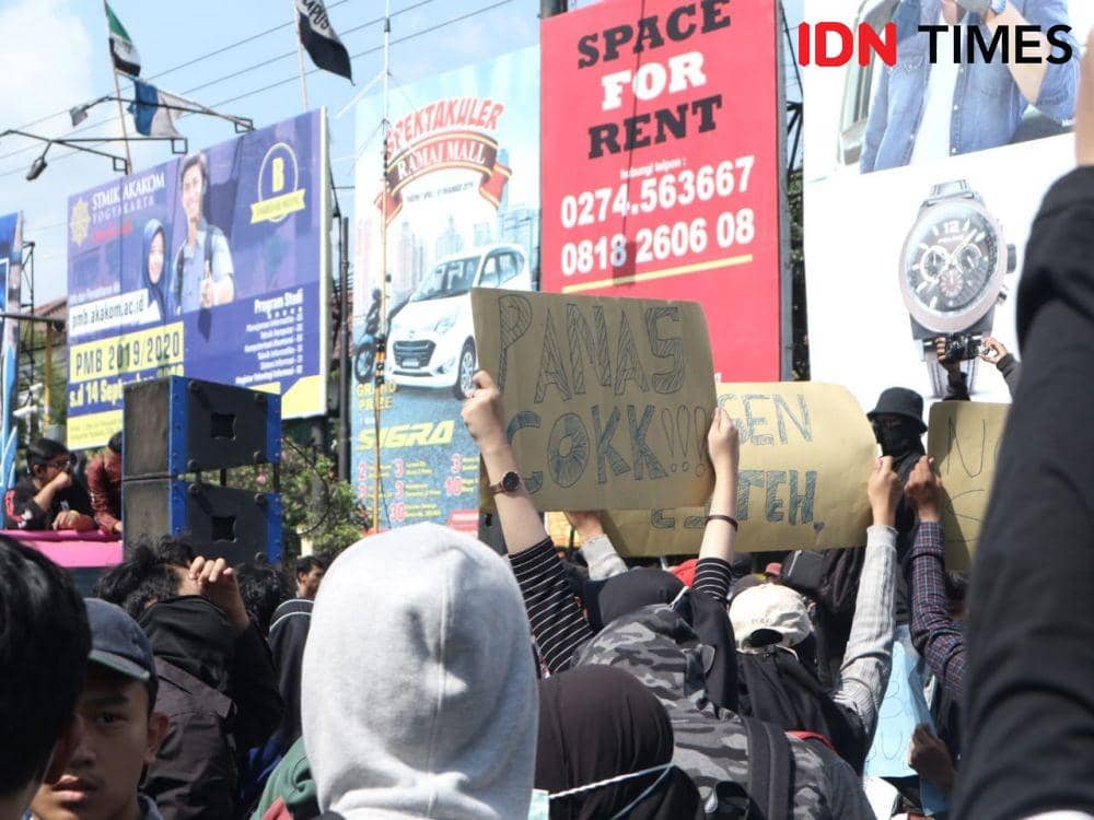 [FOTO] Aksi #GejayanMemanggil 2, Menyampaikan Aspirasi Tanpa Anarki