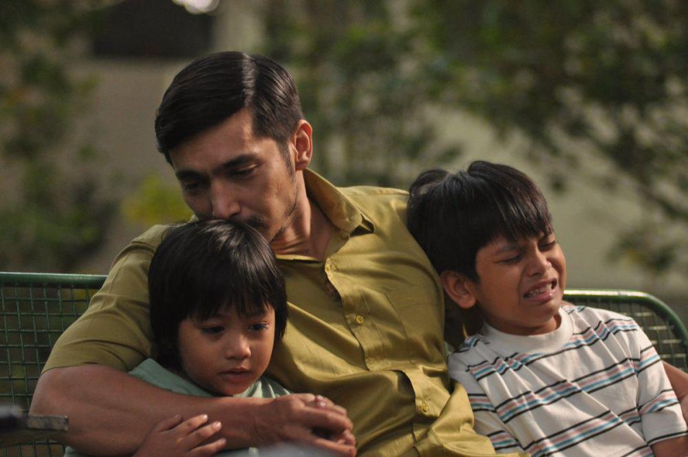 5 Film Indonesia Tentang Kasih Sayang Ayah Kepada Anak Tanpa Ada Batas