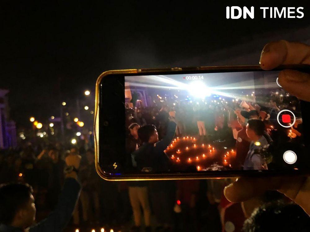 Demokrasi Terluka, Mahasiswa Sumsel Gelar Aksi Solidaritas Doa Bersama