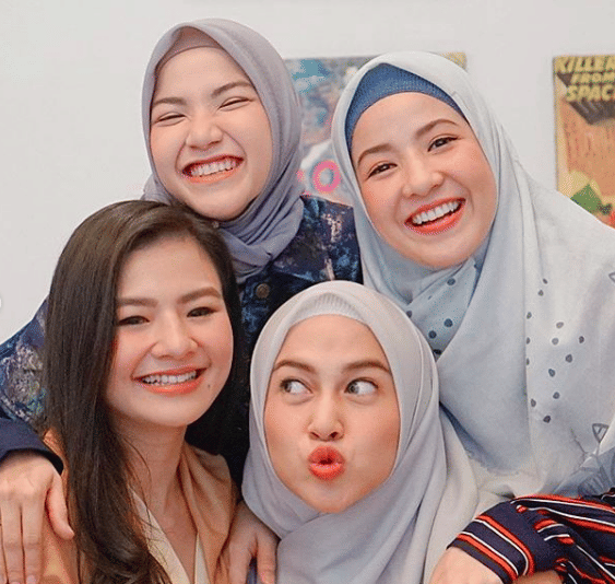 instagram.com/ninazatulini22