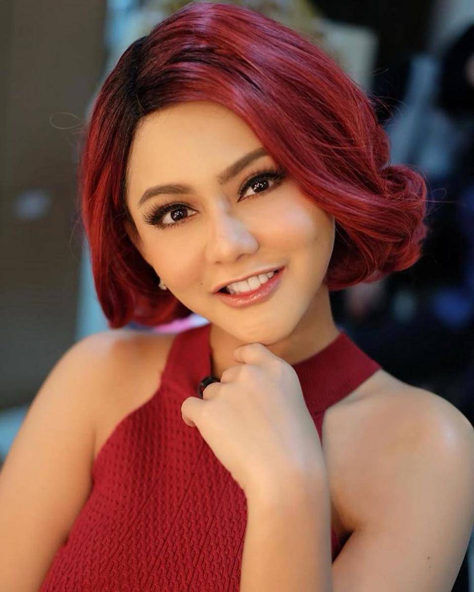 instagram.com/jenitajanet