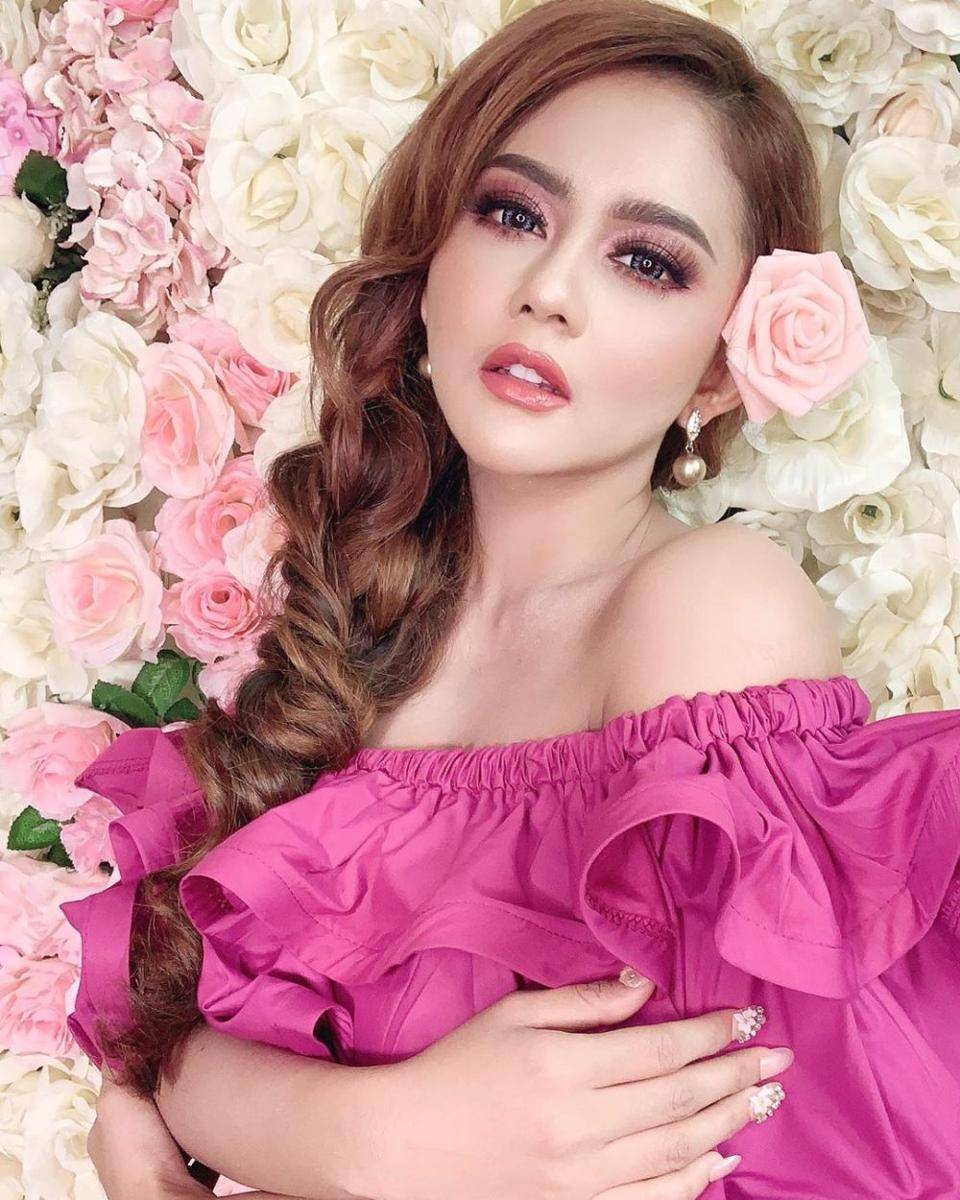 instagram.com/jenitajanet