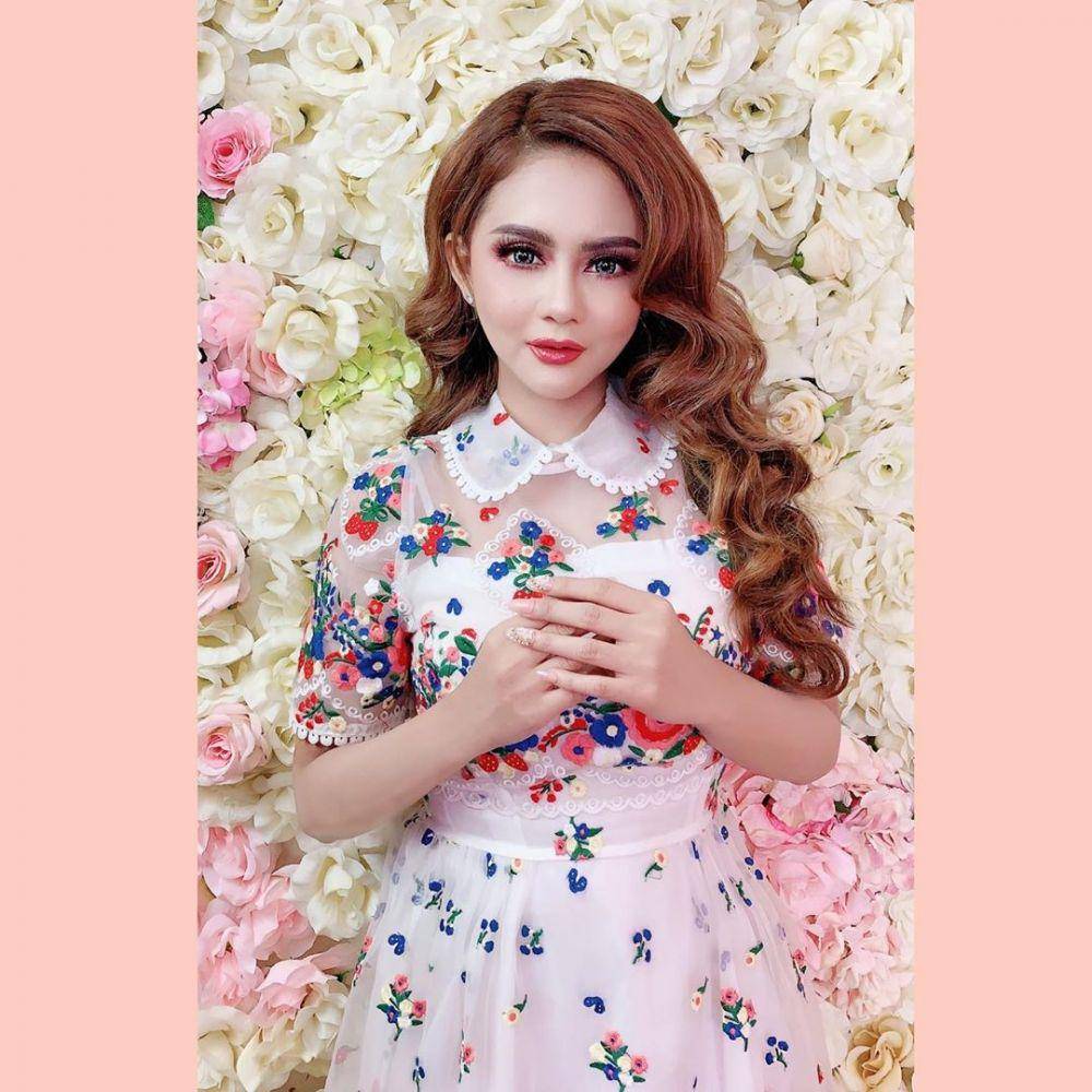 instagram.com/jenitajanet
