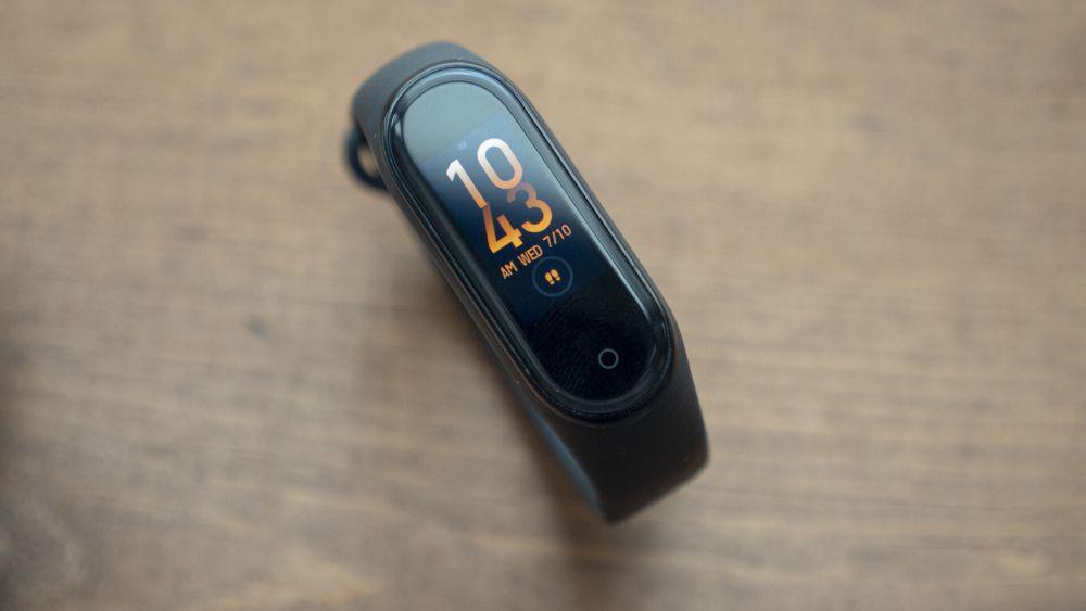 5 Alasan untuk Lebih Memilih Mi Band 4 Ketimbang Mi Band 3