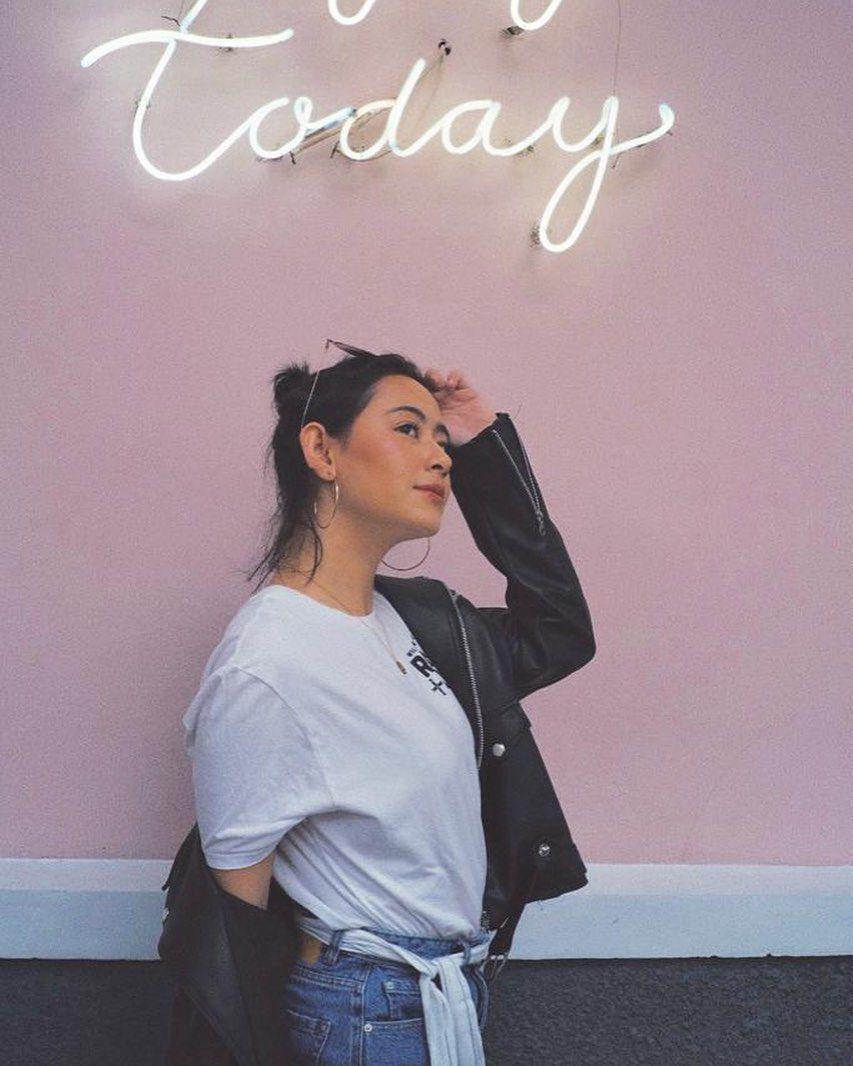 Instagram.com/laura_theux