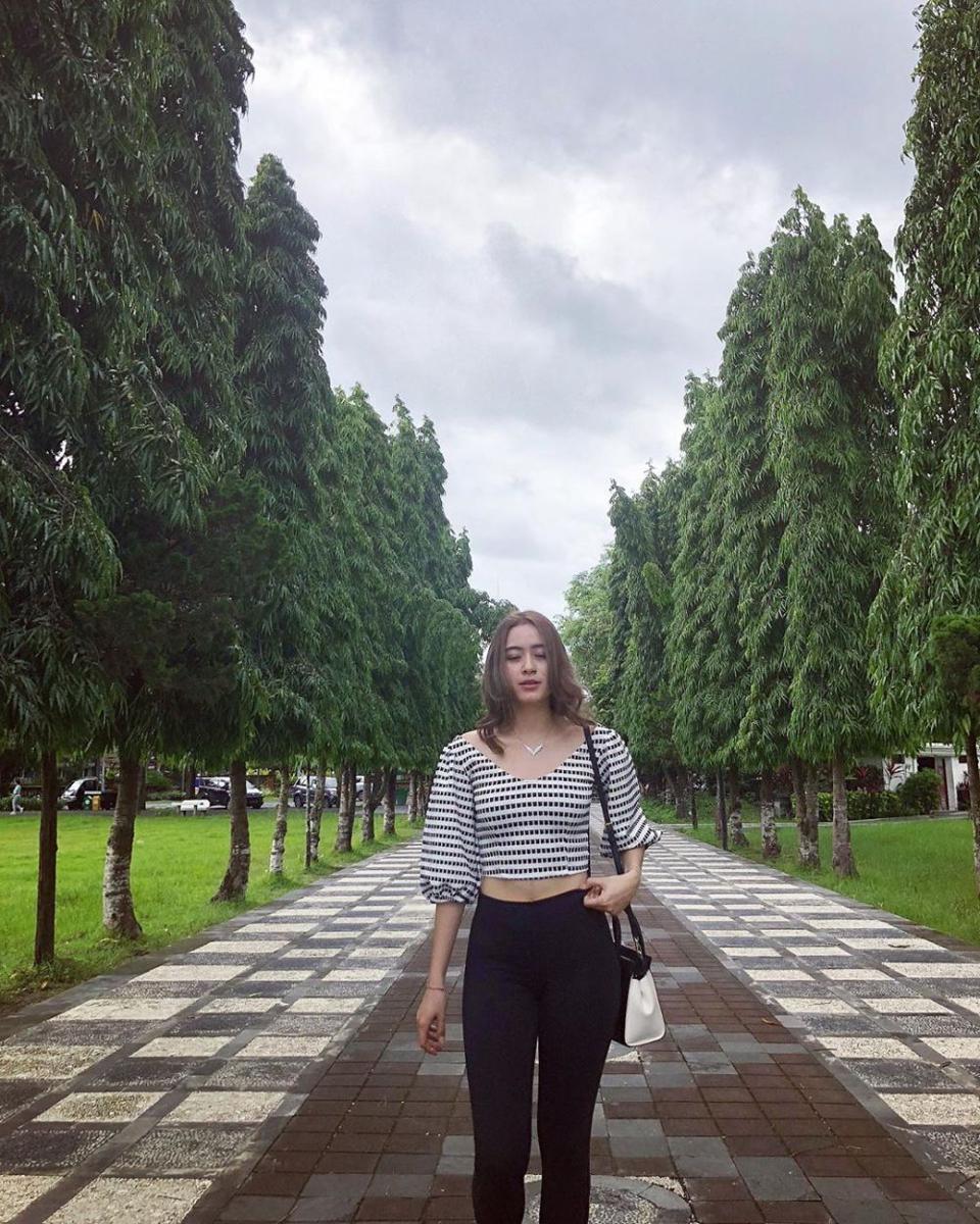 Instagram.com/laura_theux