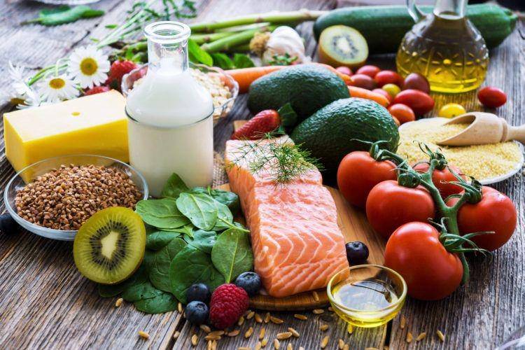 ilustrasi makanan sehat (simplemost.com)