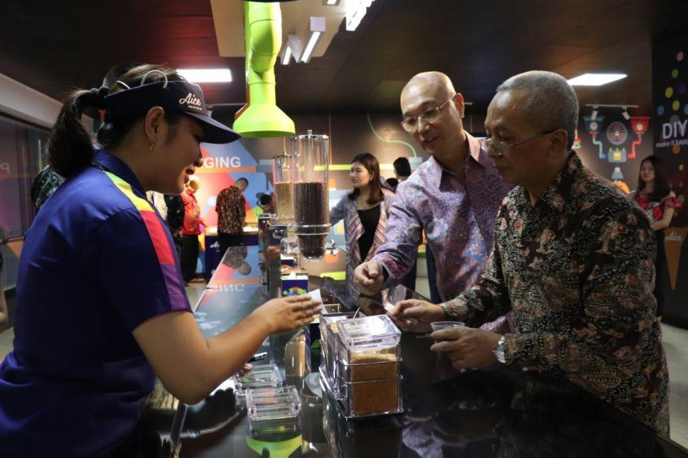 Aice Gandeng GP Ansor Sumbang APD dan Es Krim untuk Tenaga Medis