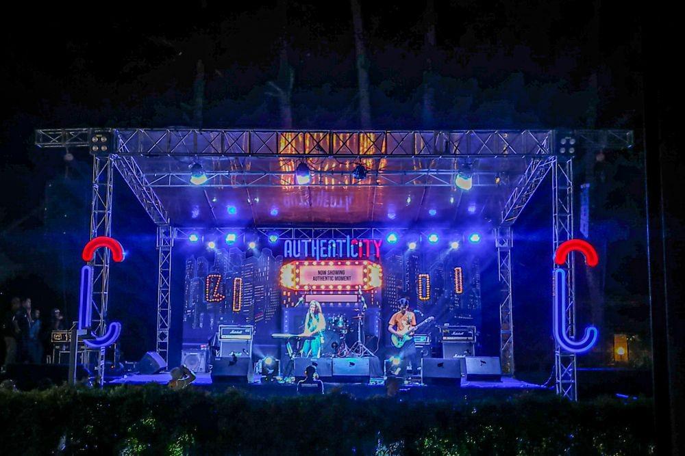 Panggung Authentic Moment Bakar Gairah Penikmat Indie Bandung