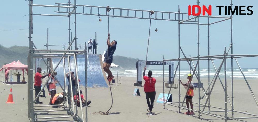 100 Warrior ikut di Obstacle Trail Run 2019. Cuaca Panas Kuras Tenaga