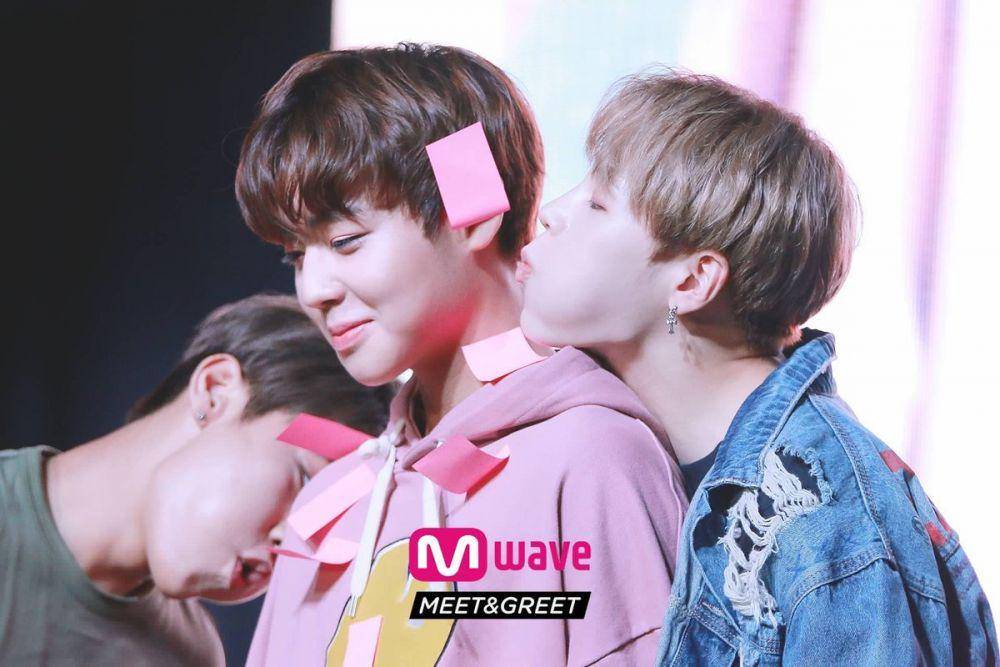 twitter.com/MnetKR