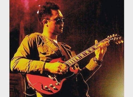 Cerita Gitaris Black Shadowz Asal Bali Koleksi Gitar Second
