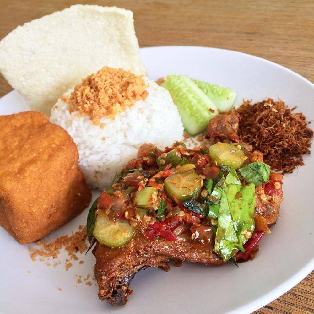 instagram.com/ayammercon