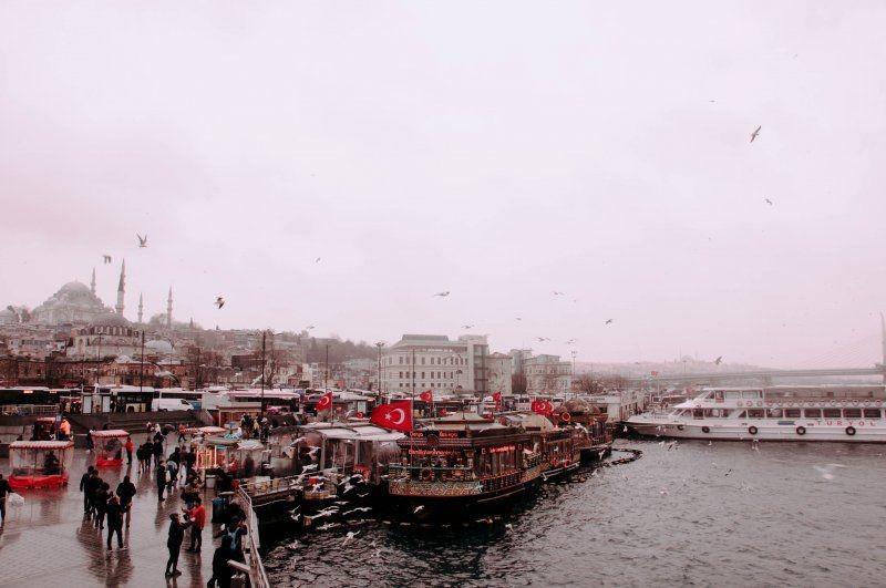 Ilustrasi salah satu sudut kota di Istanbul, Turki. unsplash.com/Samet Kurtkus