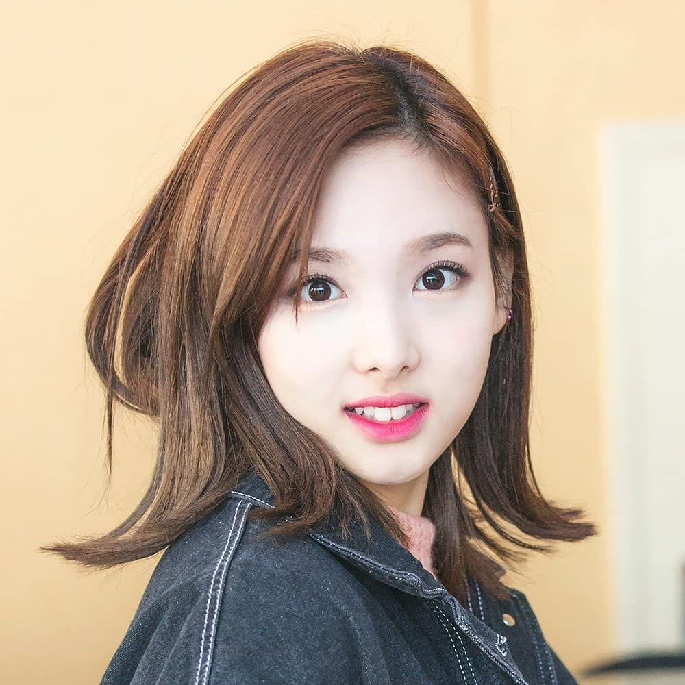 Instagram.com/twnayeon