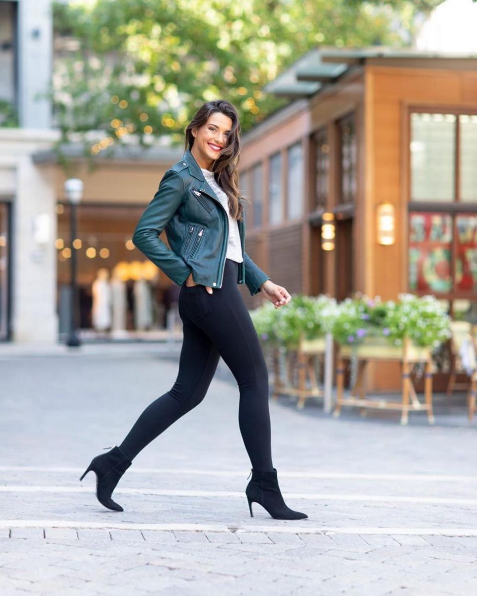 instagram.com/spanx