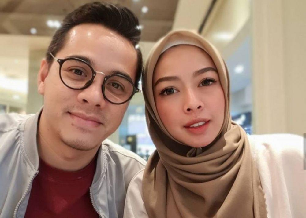 12 Tahun Menikah Intip 10 Potret Kemesraan Rionaldo Stokhorst & Istri