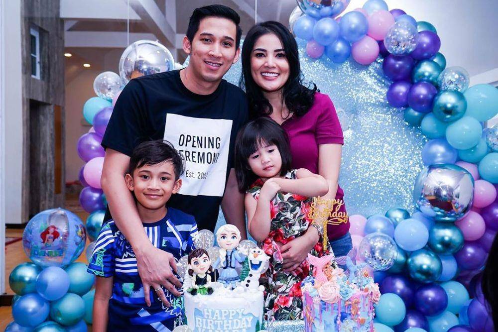 instagram.com/nindyparasadyharsono