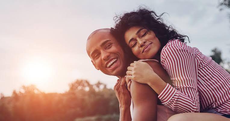 5 Alasan Hubungan Cinta Tanpa Publisitas Tetap Layak untuk Dijalani