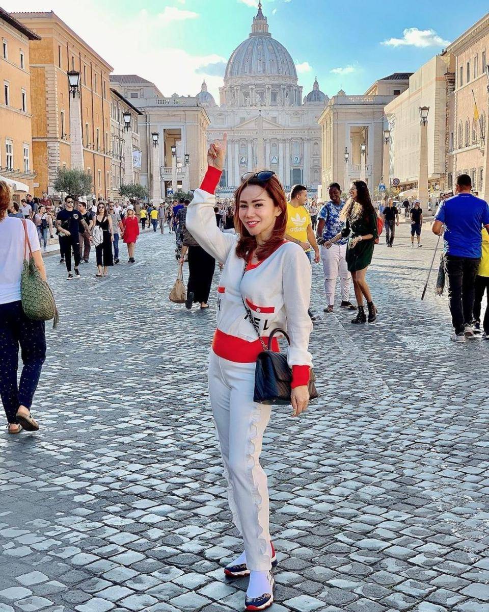 Instagram.com/femmypermatasari