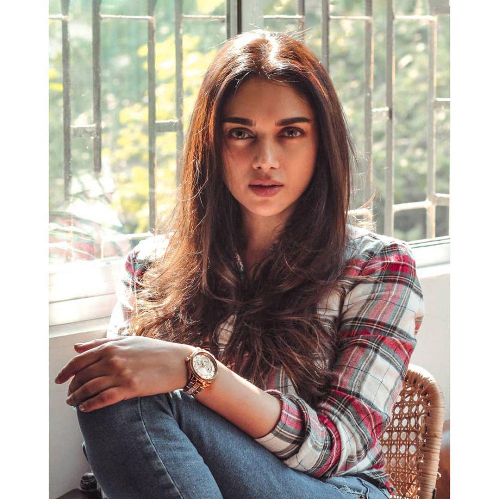 Instagram.com/aditiraohydari