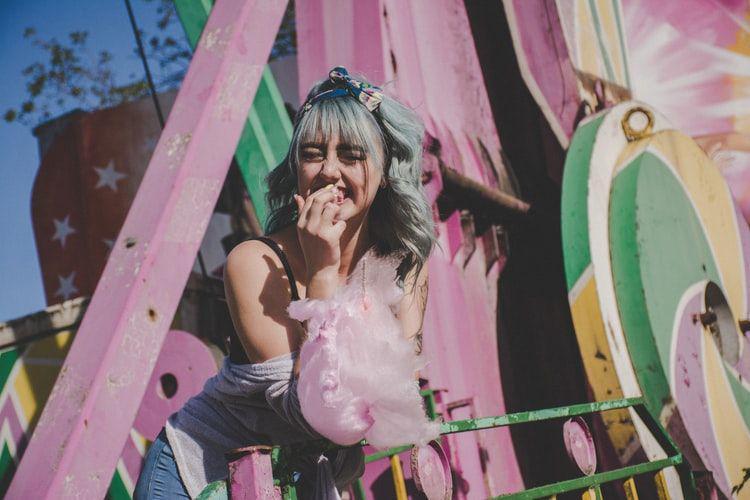 unsplash.com/ Valerie Elash