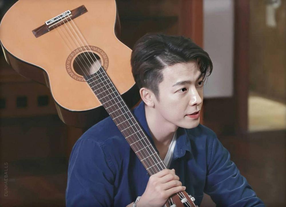 Genap 33 Tahun, 11 Pesona Lee Donghae SuJu yang Makin Kinclong