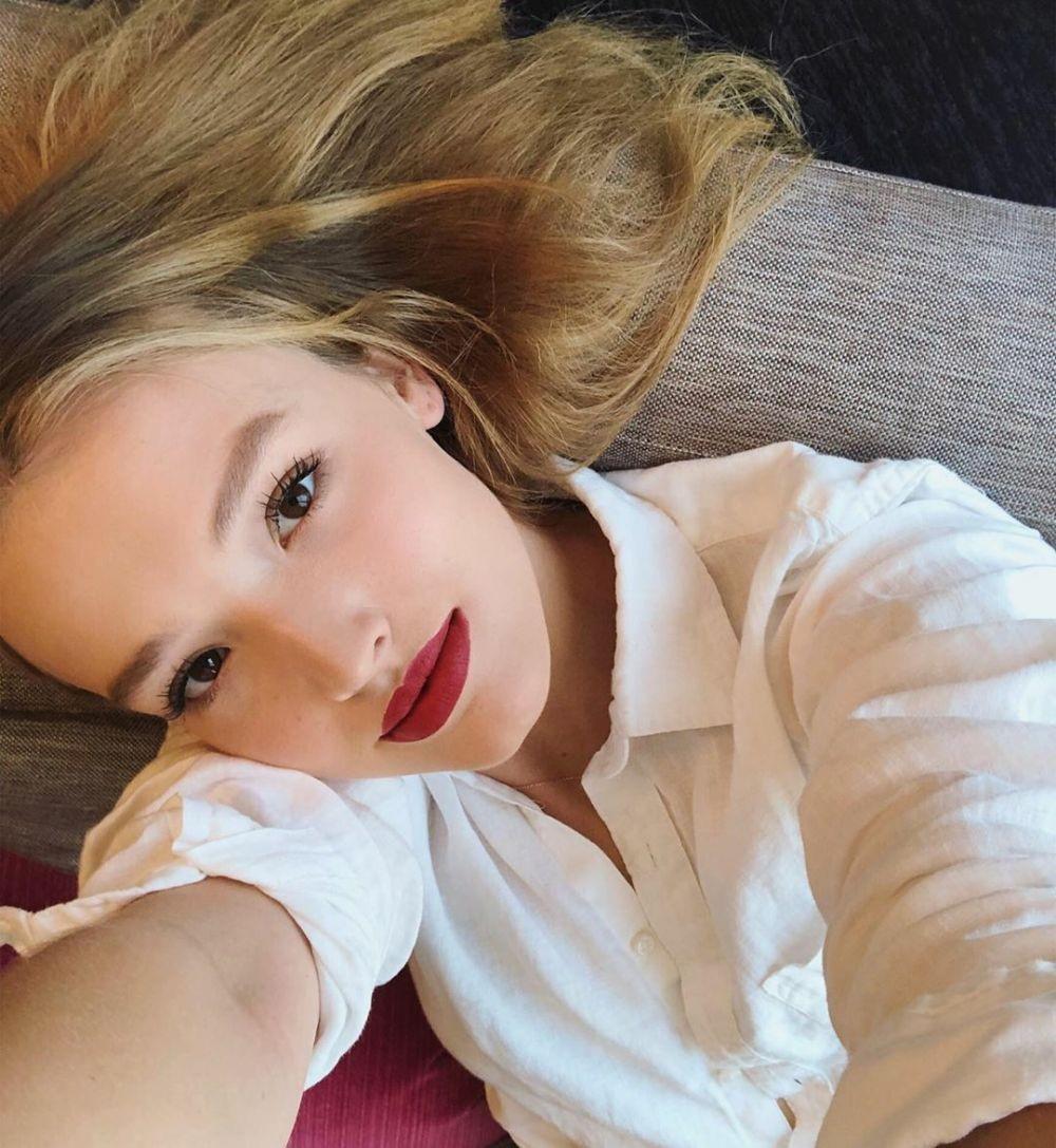 10 Potret Memukau Maddison Brown, Pacar Baru Liam Hemsworth