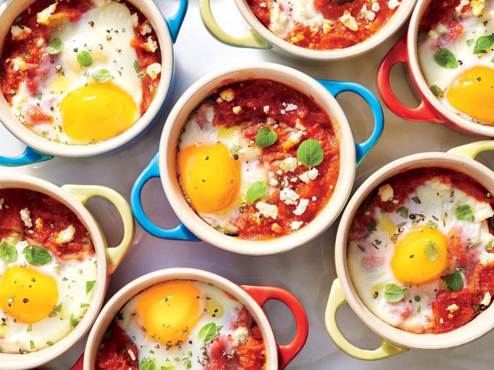 10 Makanan Unik Berbahan Dasar Telur Setengah Matang yang Bikin Ngiler