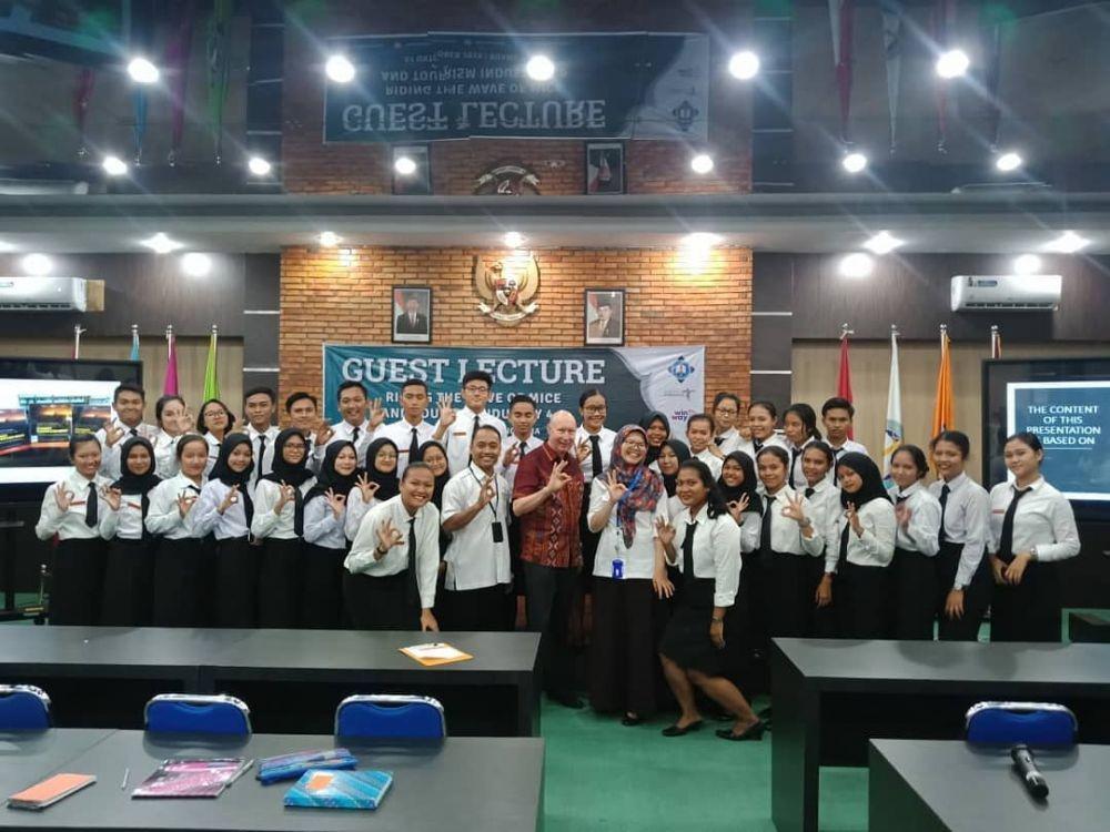 Beri Wawasan MICE bagi Mahasiswa, Poltekpar Medan Datangkan Dosen Asal UK