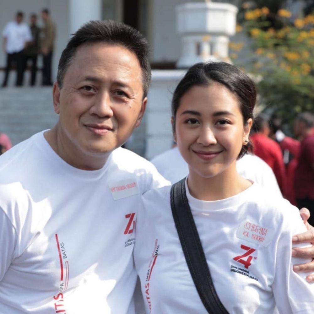 Instagram.com/triawanmunaf