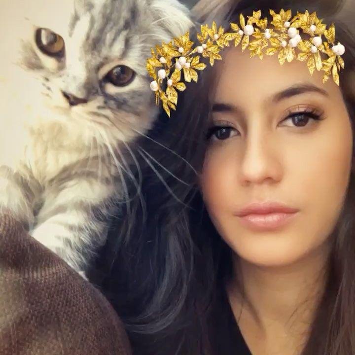 instagram.com/pevpearce