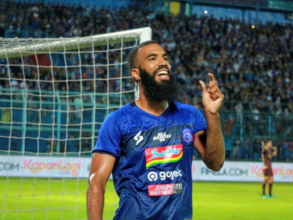 Jalan Tiga Laga Tandang, Sylvano Comvalius Kembali Ingin Cetak Gol