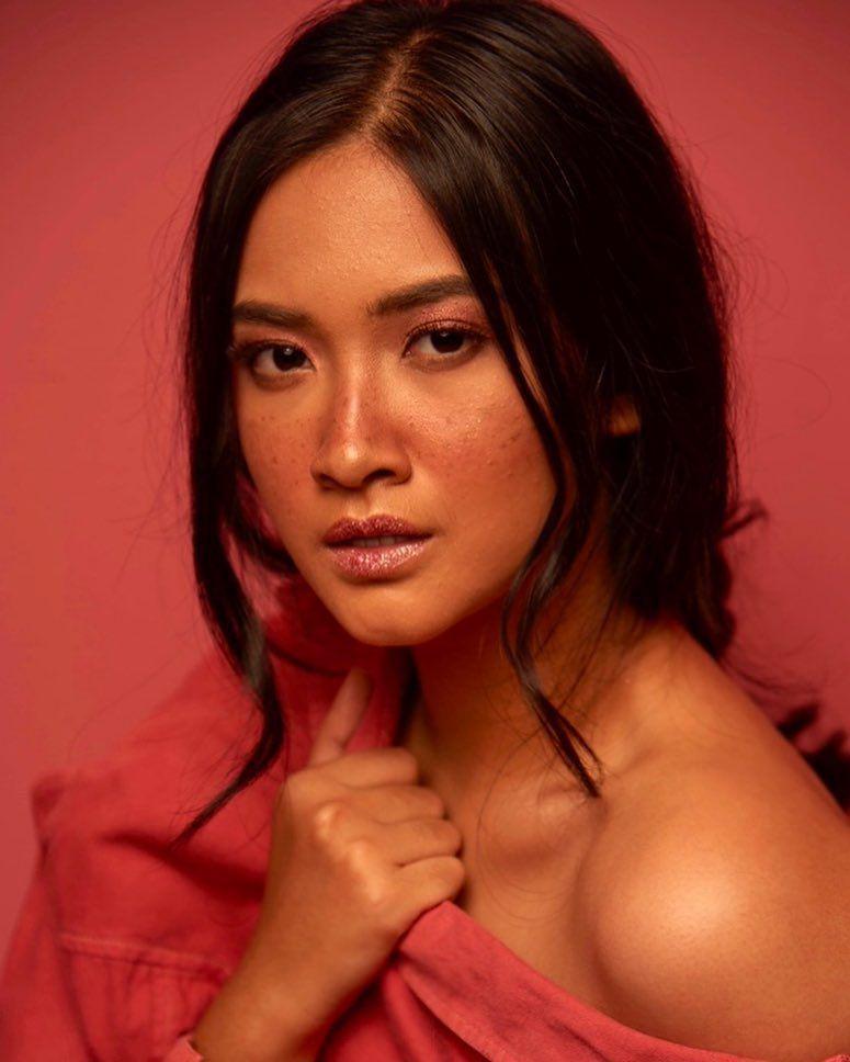instagram.com/Nadya Arina