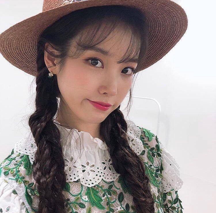 instagram.com/lilyiu_