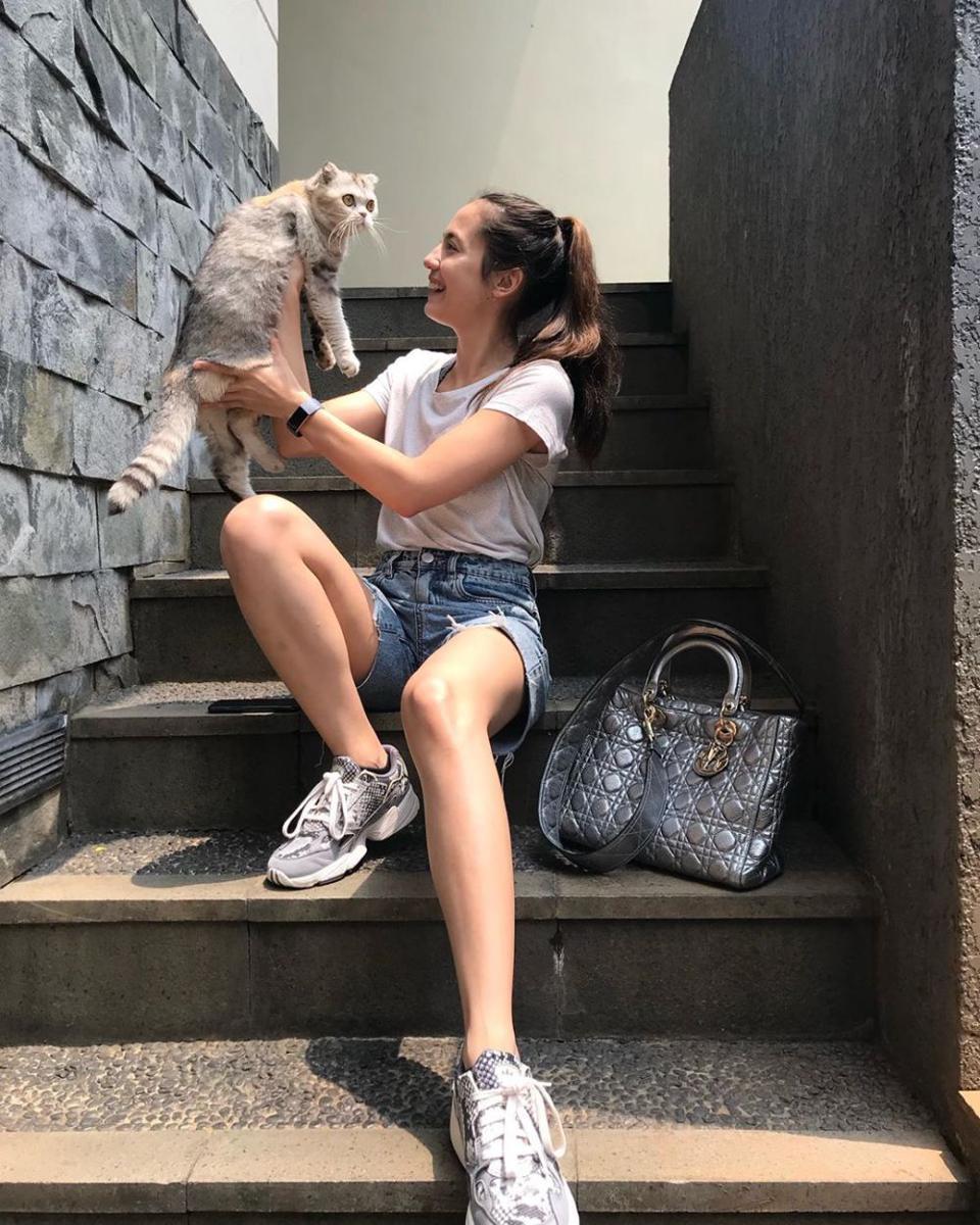 instagram.com/pevpearce